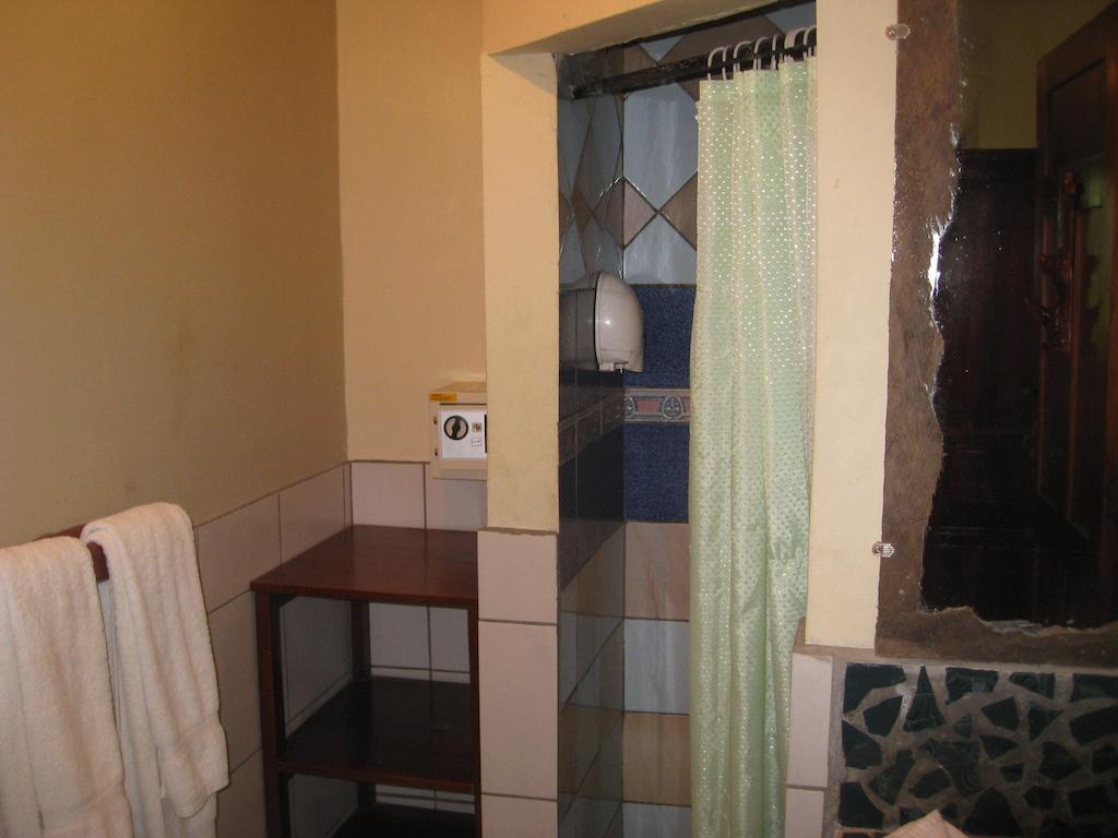 Casa Madre Tierra Otel Vilcabamba Oda fotoğraf